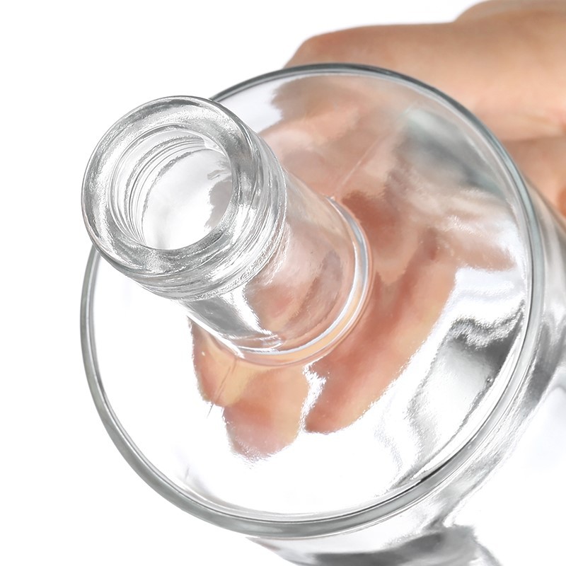 whiskey bourbon decanter