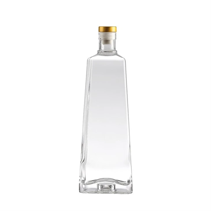 China Supplier Square Shape Wine Gin Rum Bottle 700 ML