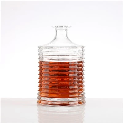Chiroyli aroq shishasi 500 ml